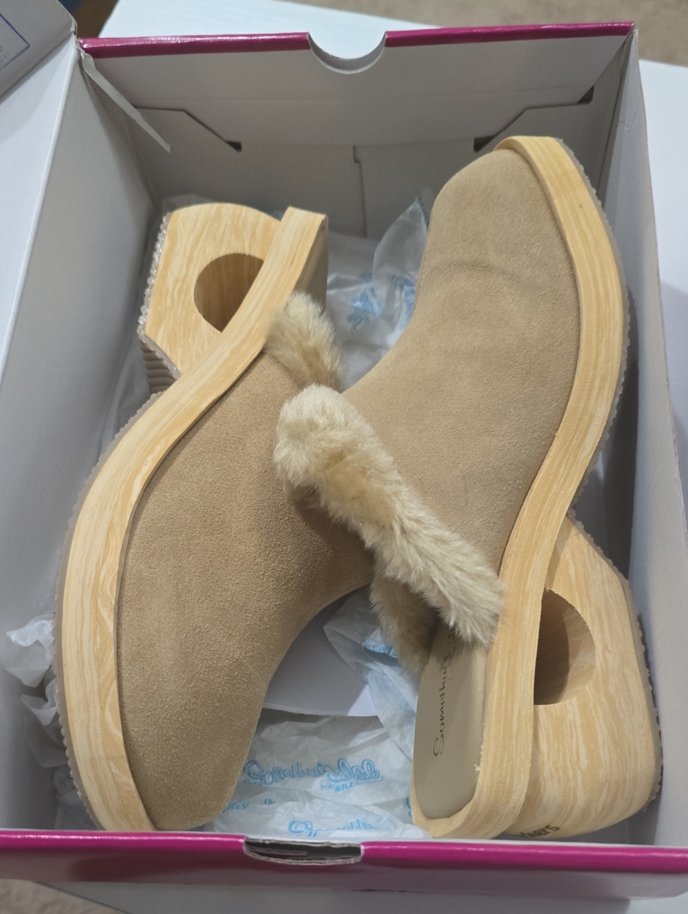 Somethin' Else From Skechers Spinners II In Sand. Womens 7.5 Faux Fur Clogs.